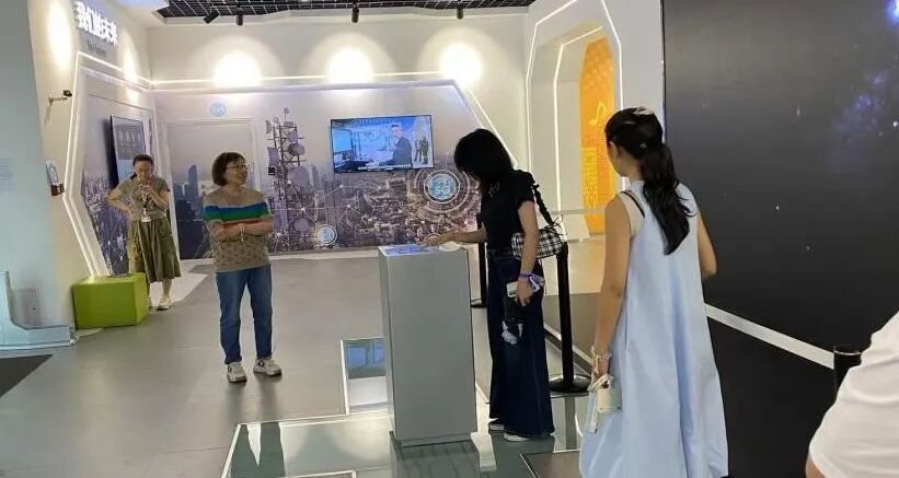 Integration of Industry and Education: Direct Classroom Access to NXP Innovation in Digital Video Processing and Applications