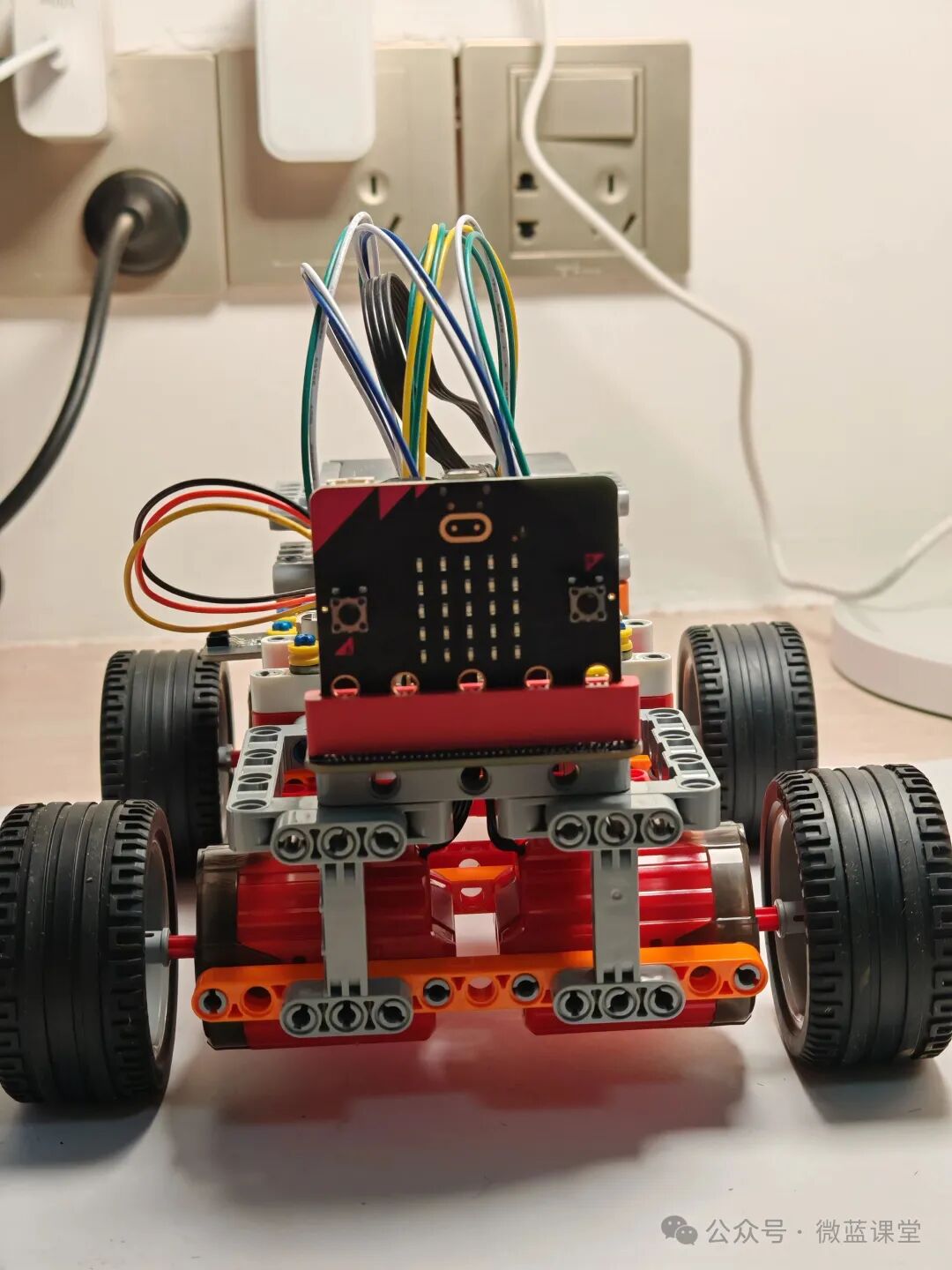 Micro:bit | Comprehensive Project 10 - Remote-Controlled Four-Wheel Drive Car