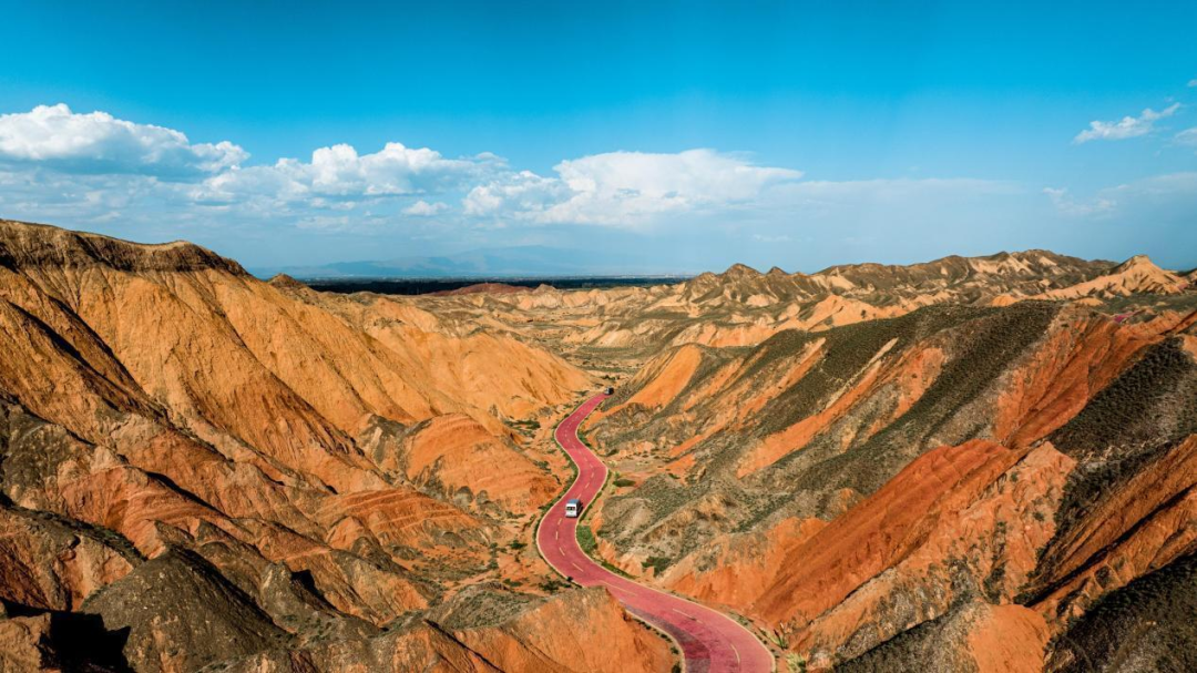 C License Required! Suzhou King Long Custom 9-Seater Ruixing Van Travels the Gansu-Qinghai Loop