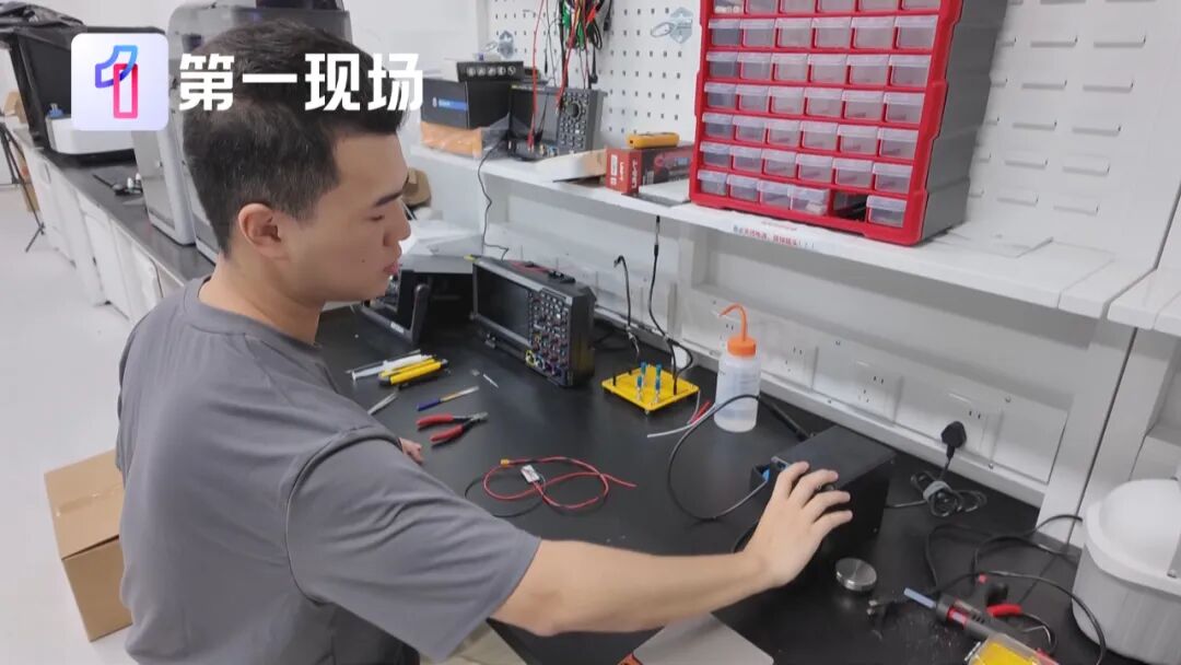 Speed Comparable to High-Speed Rail! Shenzhen University Student Creates a Guinness World Record!