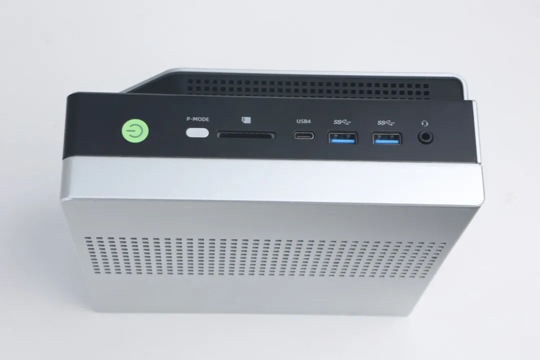 JimoKe EVO-X2 Mini PC Review: Ryzen AI Max+ 395 High-End Compact Desktop AI Supercomputer