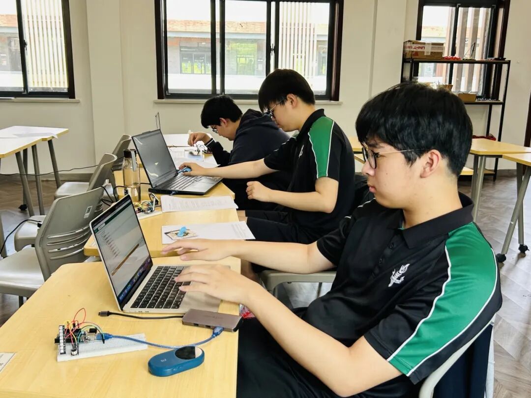 Adcote Campus Technology Report | Arduino Music Rhythm Light, Illuminating the Light of Technological Creativity!