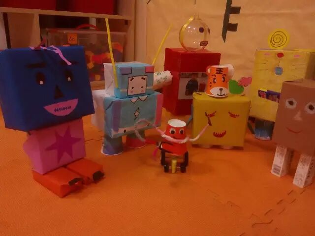 Creative Robot Crafting for Kindergarten: Little Scientists Start with Robots