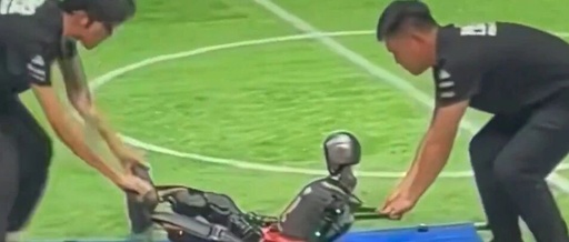 AI Robots Play Soccer, and the MVP is Surprisingly the Stretcher...