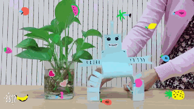 Creative Robot Crafting for Kindergarten: Little Scientists Start with Robots