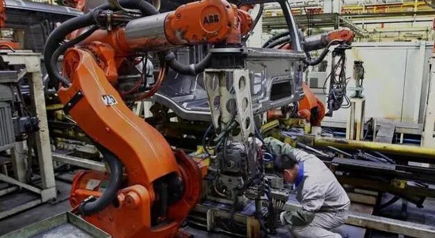 Is the Rise of Robots in Factories a Good Thing? Workers May Suffer, but Will Employers Benefit in the Long Run?