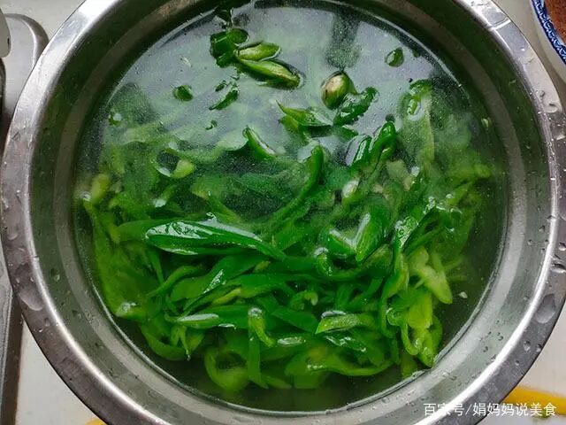 Enjoy This Vegetable in Summer: High Vitamin C at Just 2 Yuan per Jin, No Stir-Frying or Pickling Needed, Just Shred and Mix for a Crisp and Refreshing Dish