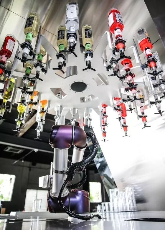 Technology | 17 Must-See Creative Applications of Robotic Arms Worldwide