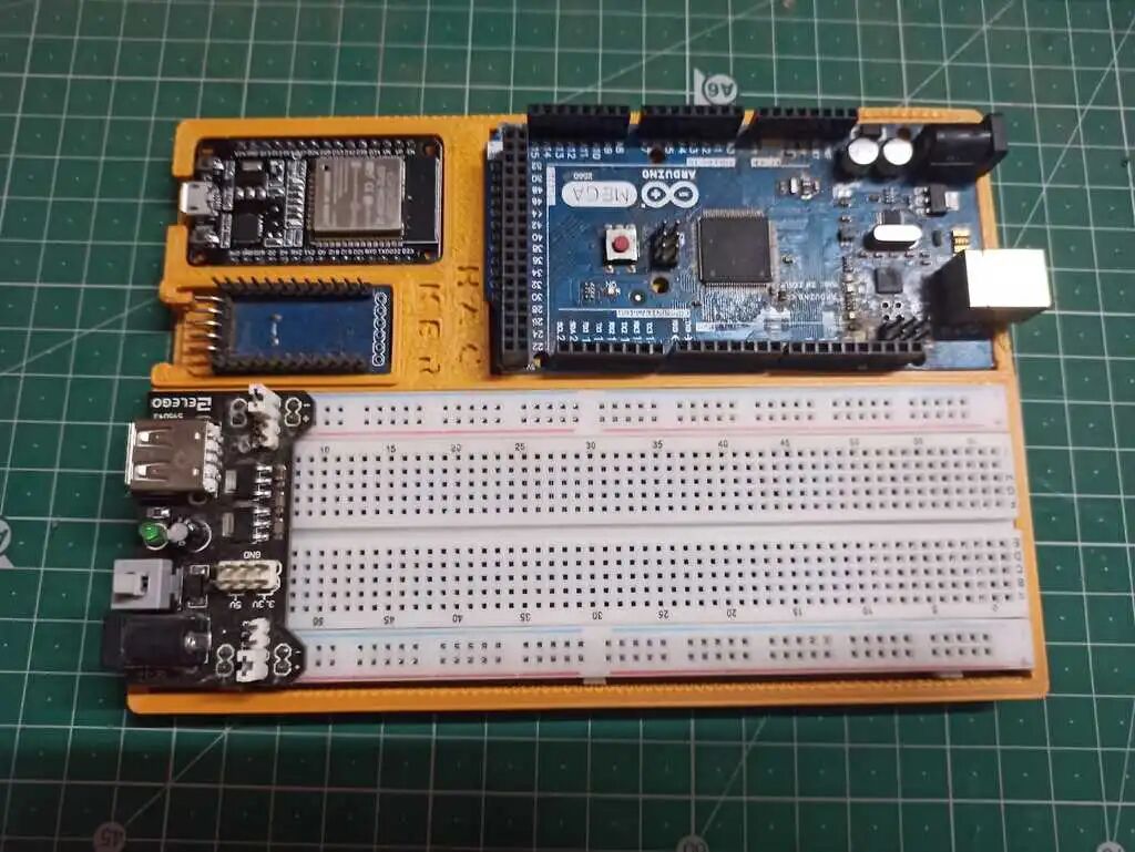 Build Your Desktop Electronic "Aircraft Carrier" with the Arduino Development Platform! 3D Printed Test Platform Integrates Development Boards, Breadboards, and Power Supply to Boost Your Development Efficiency