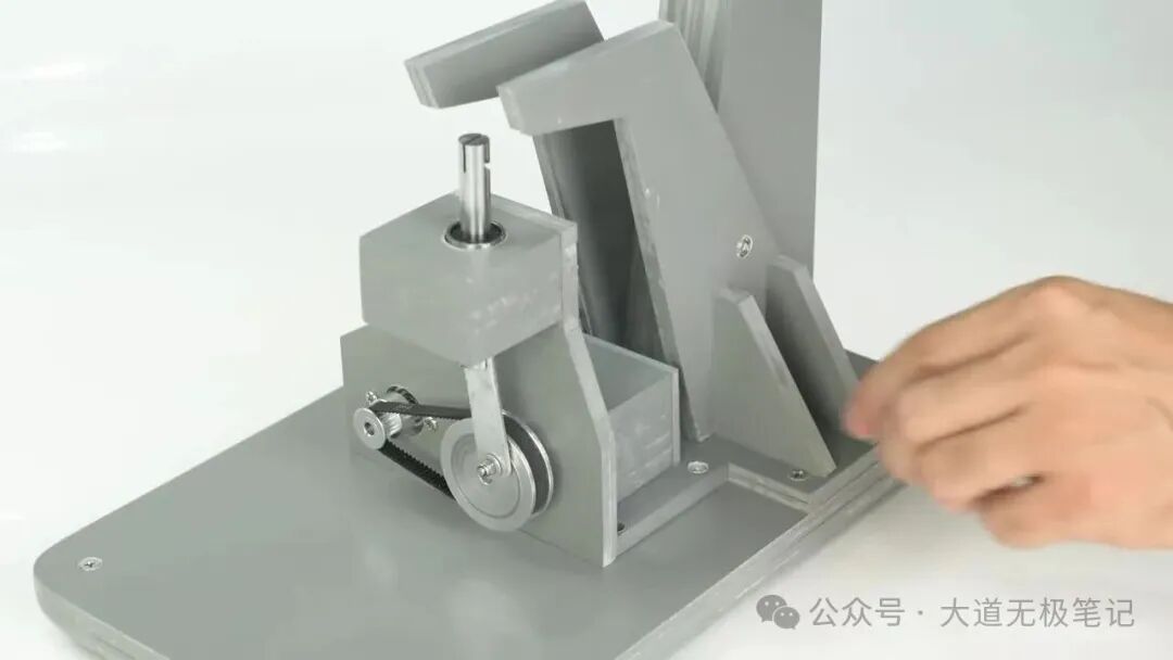 How to Build a High-Performance Mini Desktop Scroll Saw