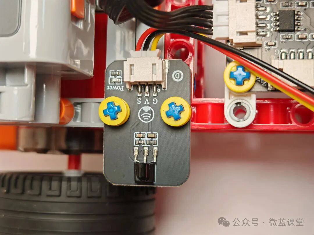 Micro:bit | Comprehensive Project 10 - Remote-Controlled Four-Wheel Drive Car