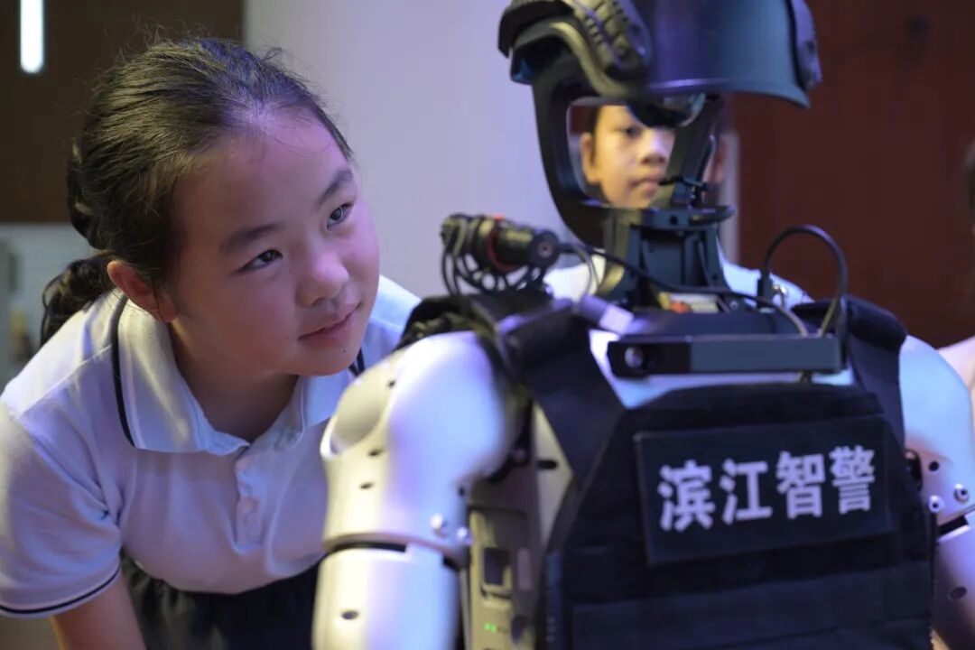 Police Robots Enter Schools, AI Assistants Make Safety Education 'Come Alive'