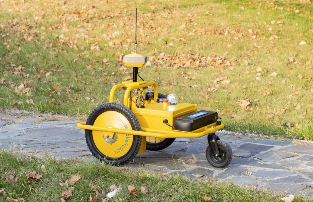 Application of Topcon TinySurveyor Automatic Marking Robot in Road Marking