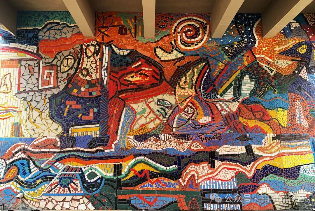 Weekend Art Exploration at Sichuan Fine Arts Institute: The Blossoms Between 'The Rent Collection Courtyard', 'Father', and 'Circuit Boards'