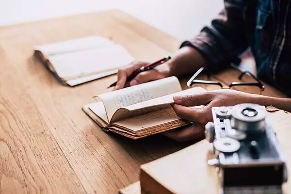 What is the Quality of Poetry Written by Microsoft's Xiaoice?