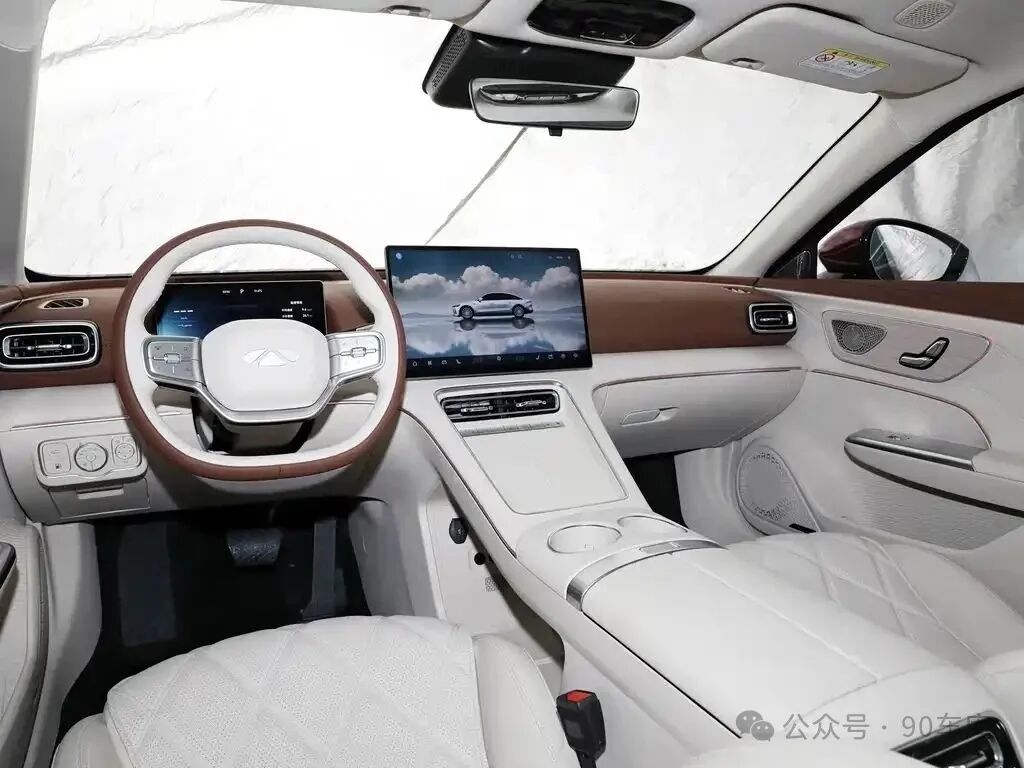 Disrupting the C-Class Car Landscape! The Global Debut of the Fengyun A9L Redefines New Standards of Safety and Luxury