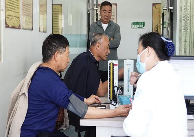 Embedded Neighborhood Centers: Age-Friendly Living Circles