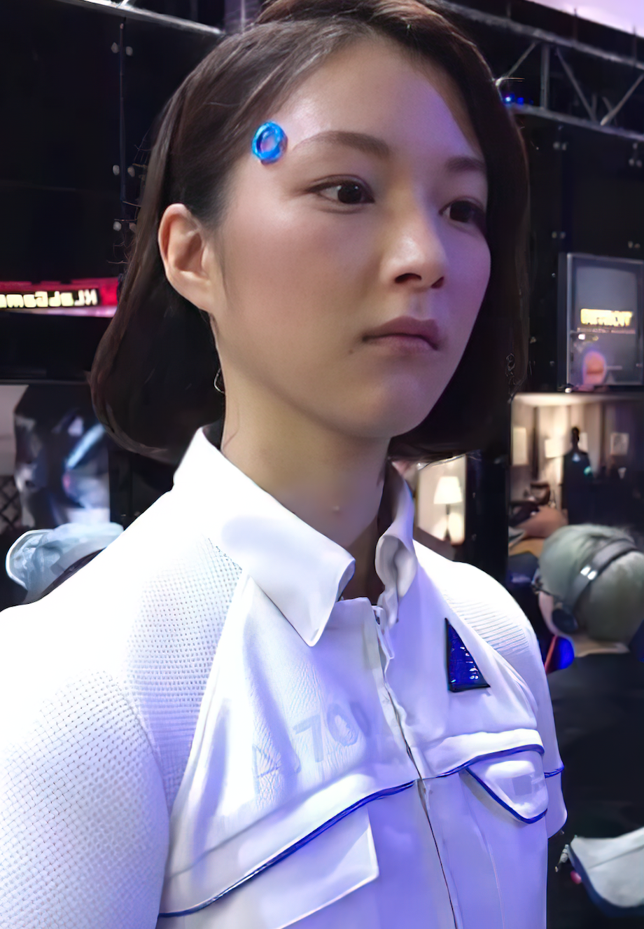Japan's 'Girlfriend' Robot is So Realistic, It's No Wonder They Sell Out – Can You Tell the Difference Between a Human and a Robot?