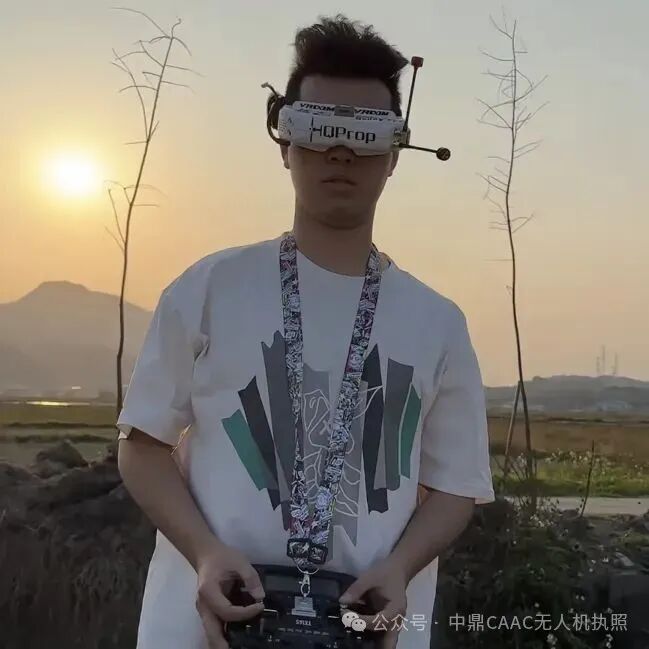 Shenzhen's 'Post-00s' Homemade Drone Sets World Record! How Hardcore is the 'Aerial High-Speed Rail' at 340 km/h?