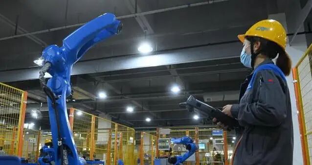 Is the Rise of Robots in Factories a Good Thing? Workers May Suffer, but Will Employers Benefit in the Long Run?