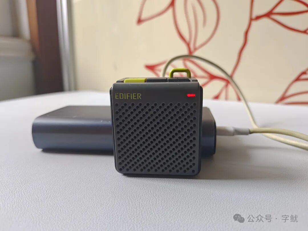 Edifier M0 Portable Bluetooth Speaker: Compact Size, Big Sound, and Great Quality - Perfect with Multi-Speaker Pairing