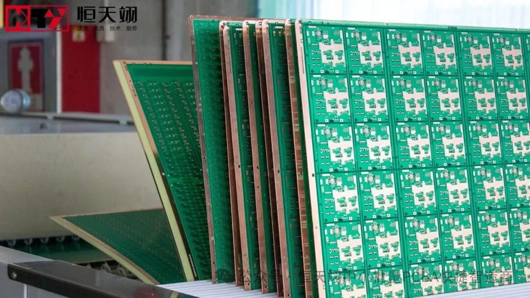 What Are the Production Processes of PCBs?