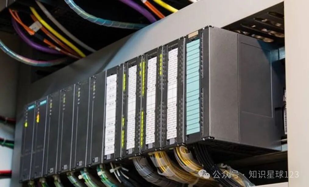 Transforming from Electrician to PLC Engineer: Overcoming Doubts and Earning Thousands Monthly!