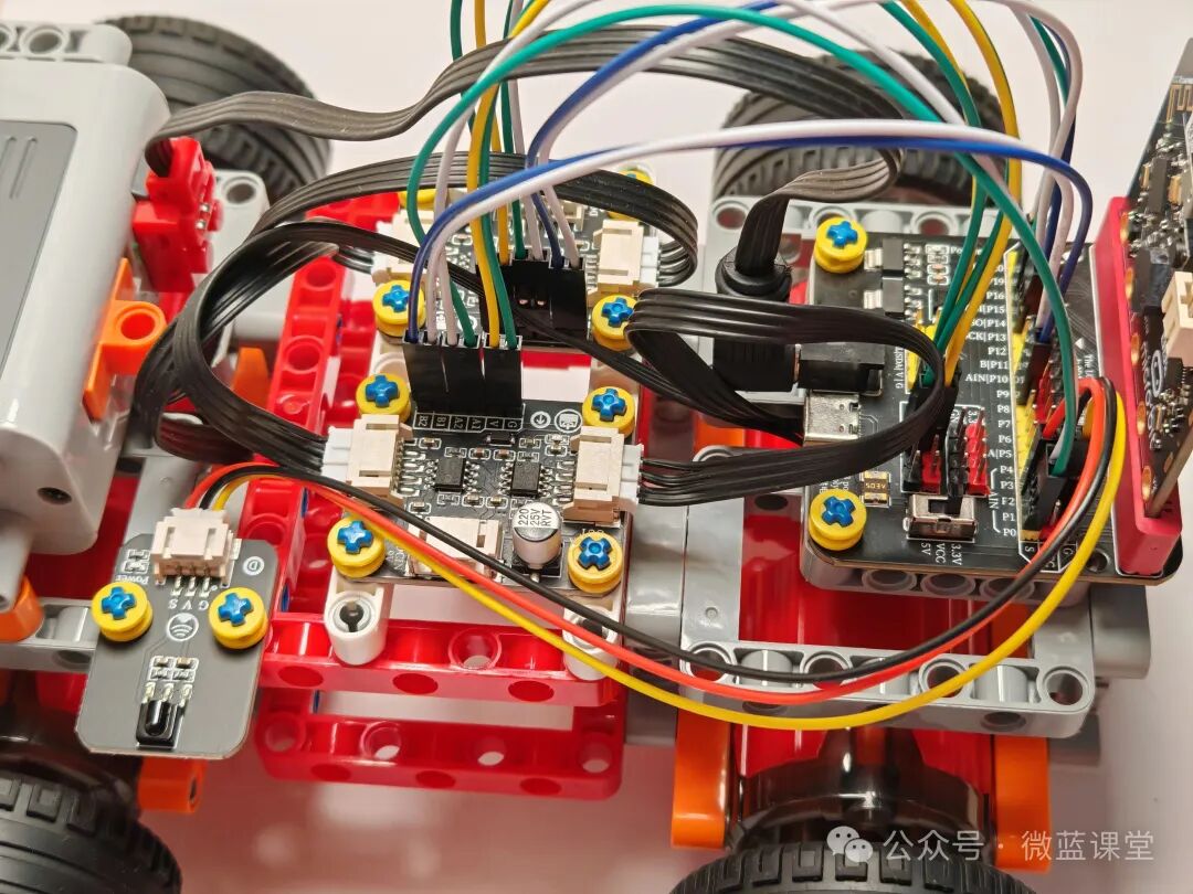 Micro:bit | Comprehensive Project 10 - Remote-Controlled Four-Wheel Drive Car