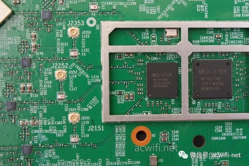 Disassembly of TP-LINK XDR3250 Wireless Router