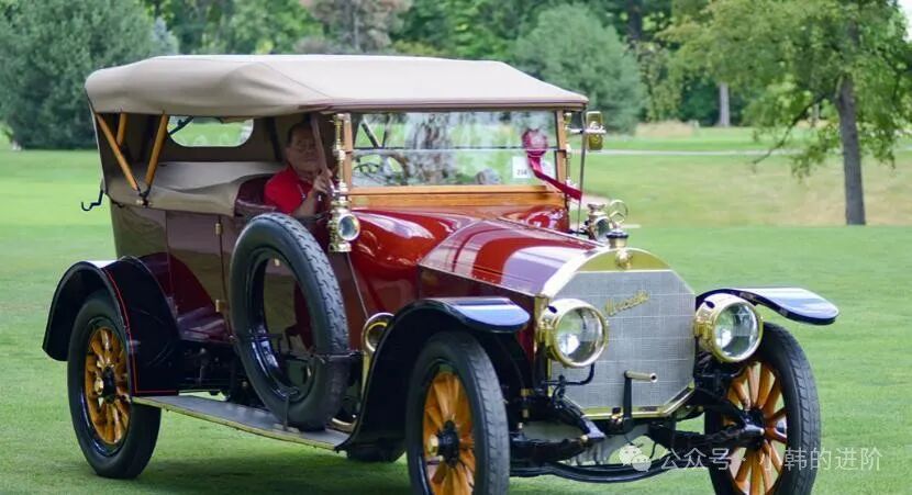 The Smart Evolution of Bus Tires: What Makes Them Special?