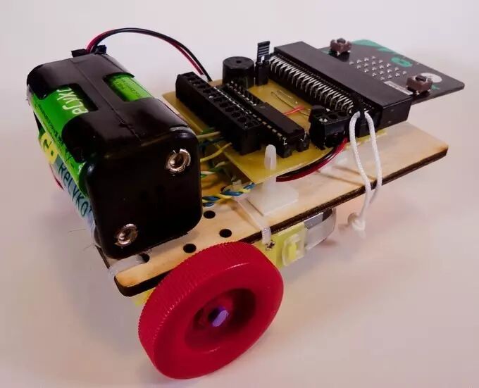 Chickbot: An Affordable DIY Programmable Robot Encouraging Hands-On Learning for Children