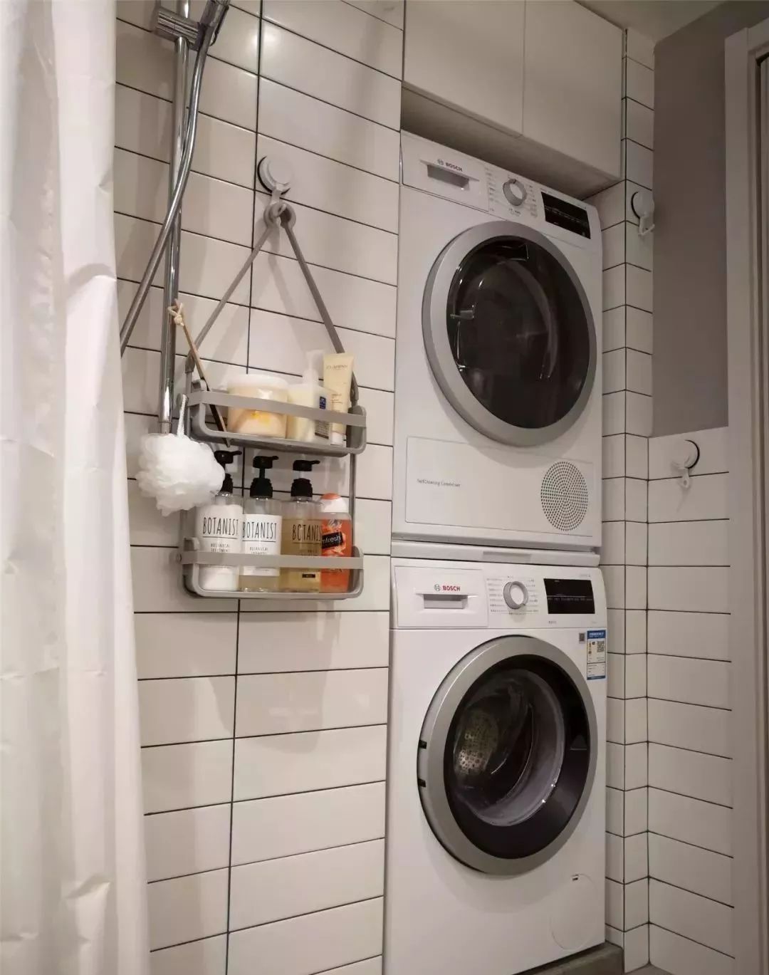 A 60 Square Meter Minimalist Wooden Style Apartment with Embedded Storage for Enhanced Practicality!