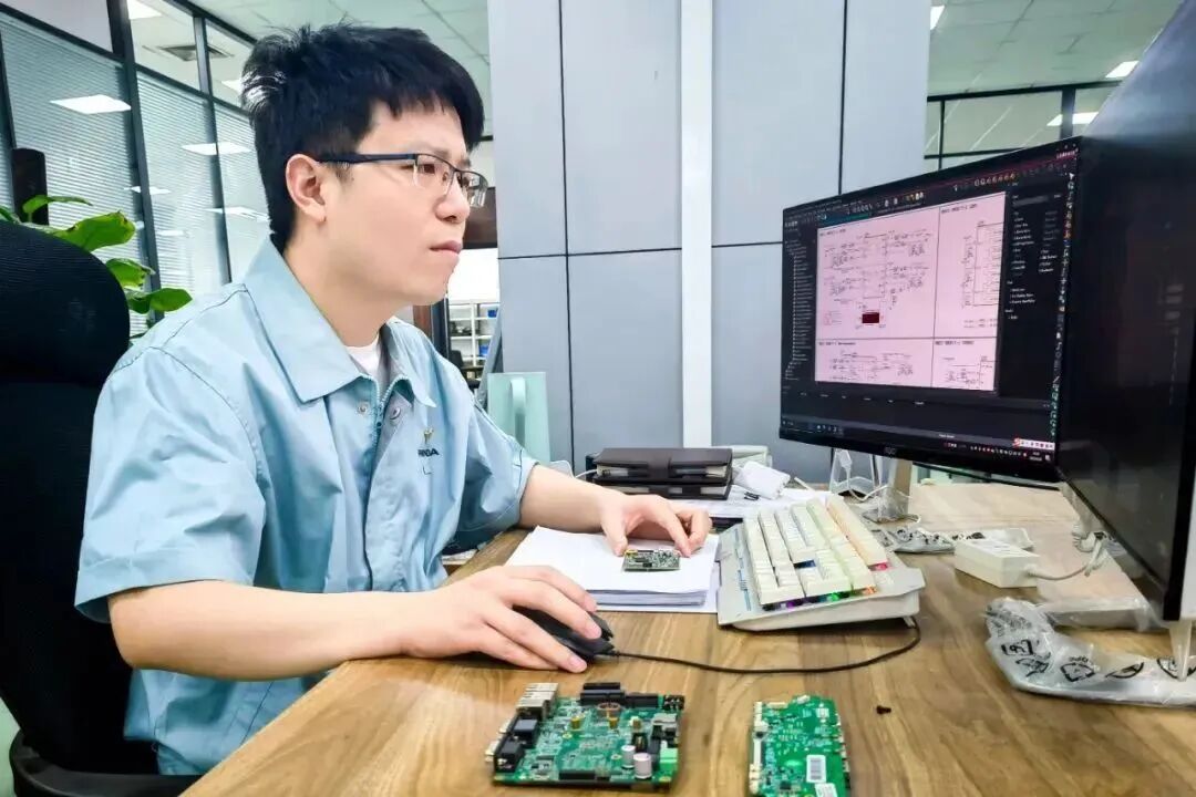 Nanjing Panda Electronics: How the Craftsmanship Spirit is Passed Down from the 60s to the 90s