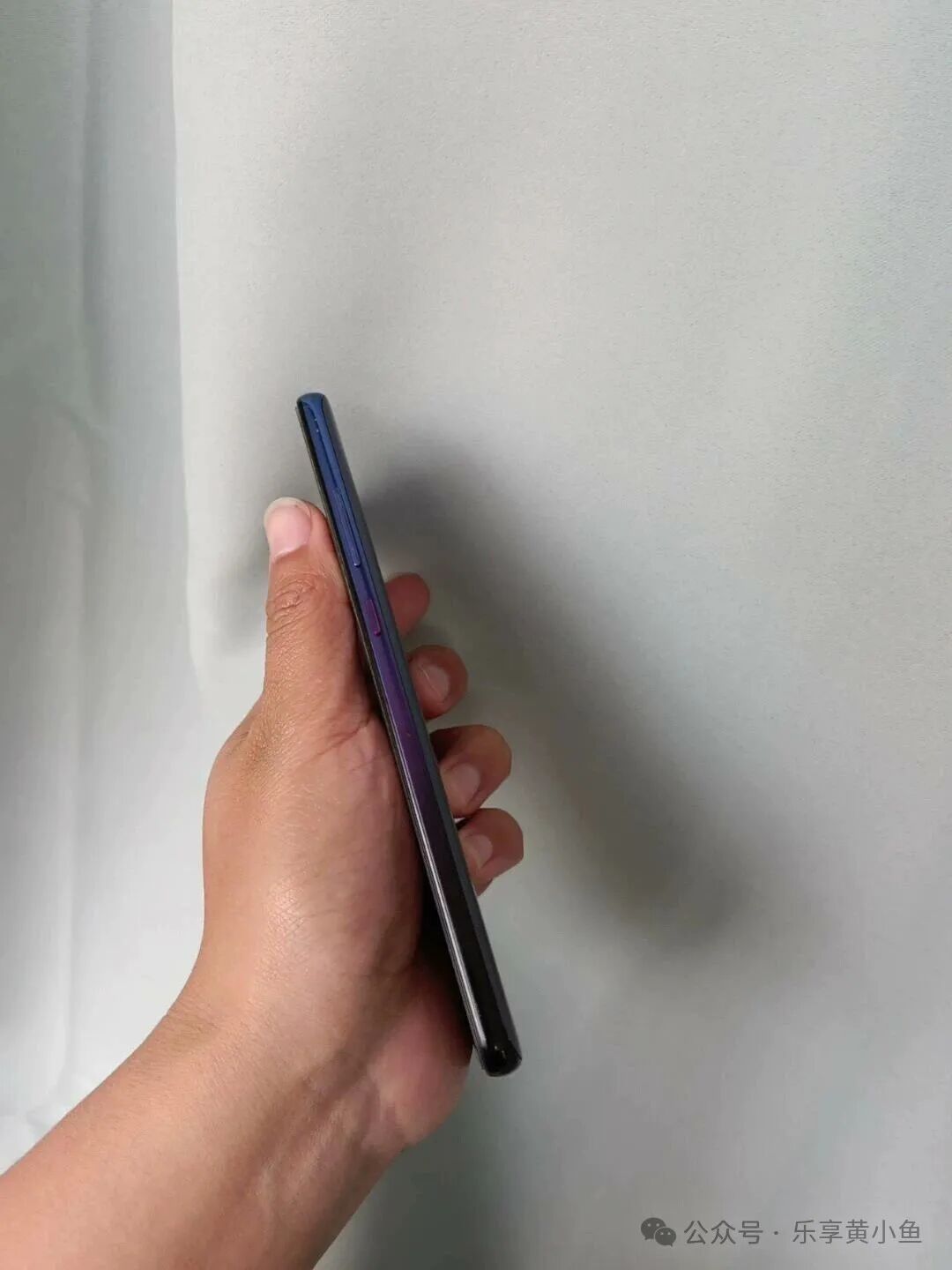 Huawei's Game-Changer from 7 Years Ago: LCD Screen, Kirin 980, HarmonyOS 4.0, Leica Triple Camera, Average Price Only Over 200 Yuan