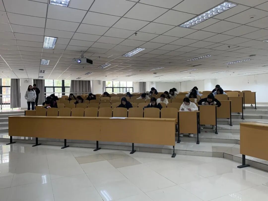 Our College Successfully Held a C Language Knowledge Competition