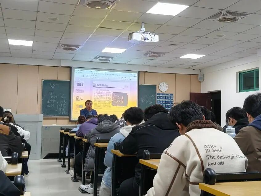 Computer Alliance Society of the Department of Information Engineering Conducts Lecture on "External Storage of Microcomputers"