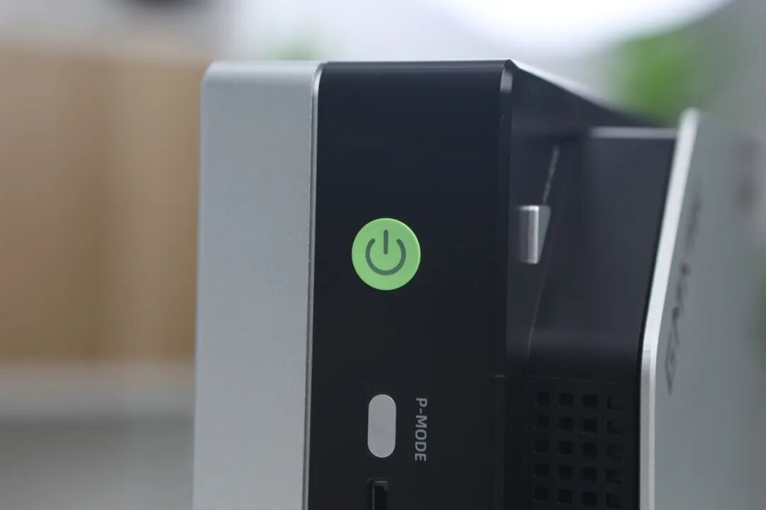 JimoKe EVO-X2 Mini PC Review: Ryzen AI Max+ 395 High-End Compact Desktop AI Supercomputer