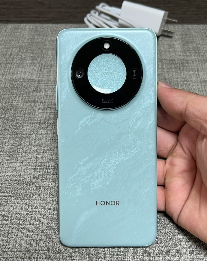 Top Three LCD Smartphones Under 1000 Yuan for 2025: Dimensity 7300 + 6500mAh, Starting at 760 Yuan!