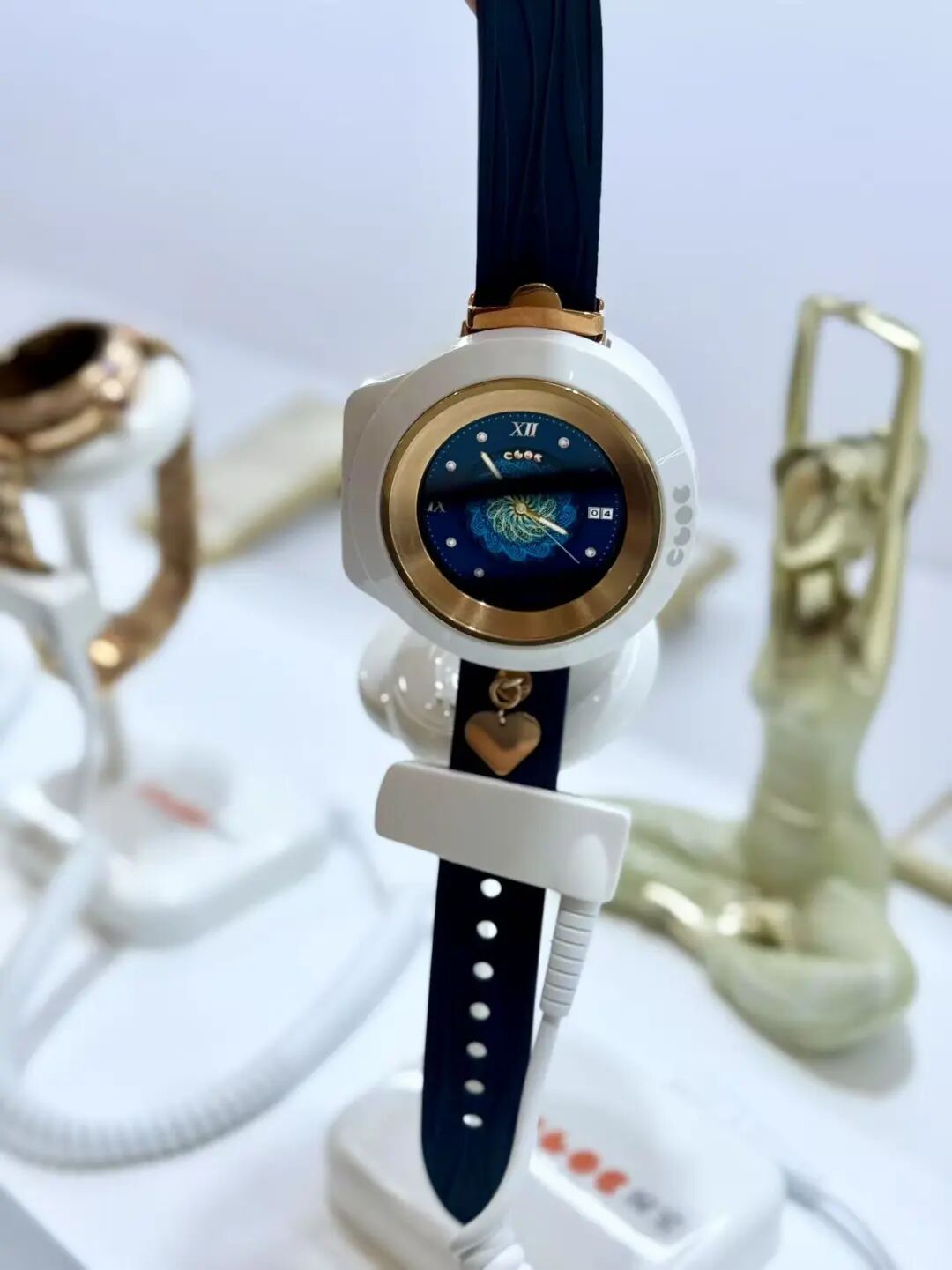 Why This Brand Can Sell Smartwatches for Nearly Ten Thousand Yuan
