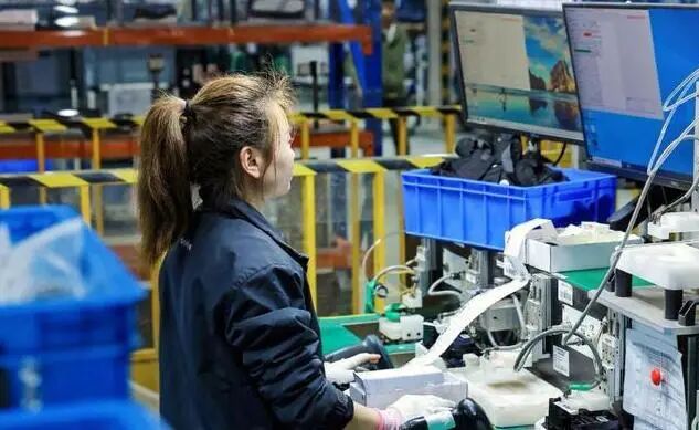 Is the Rise of Robots in Factories a Good Thing? Workers May Suffer, but Will Employers Benefit in the Long Run?