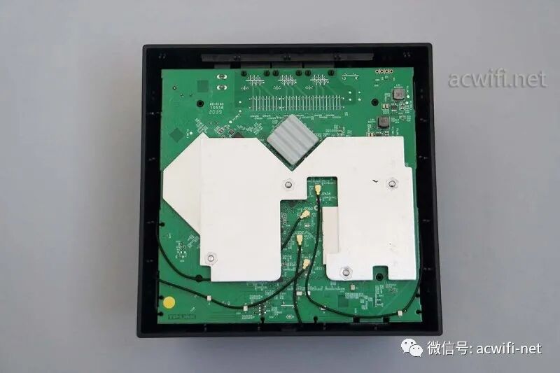 Disassembly of TP-LINK XDR3250 Wireless Router