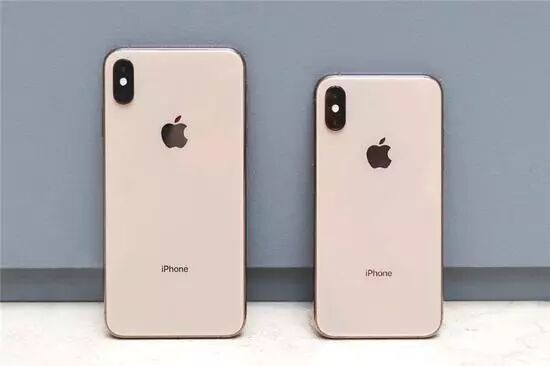 A Comprehensive Review of iPhones Through the Ages: From iPhone 1 to Max, Which One is Your Favorite?