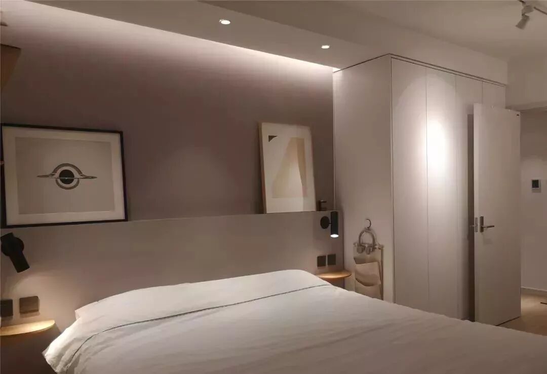 A 60 Square Meter Minimalist Wooden Style Apartment with Embedded Storage for Enhanced Practicality!