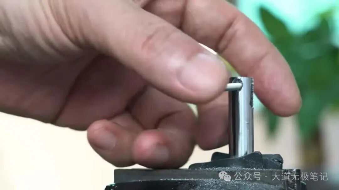 How to Build a High-Performance Mini Desktop Scroll Saw