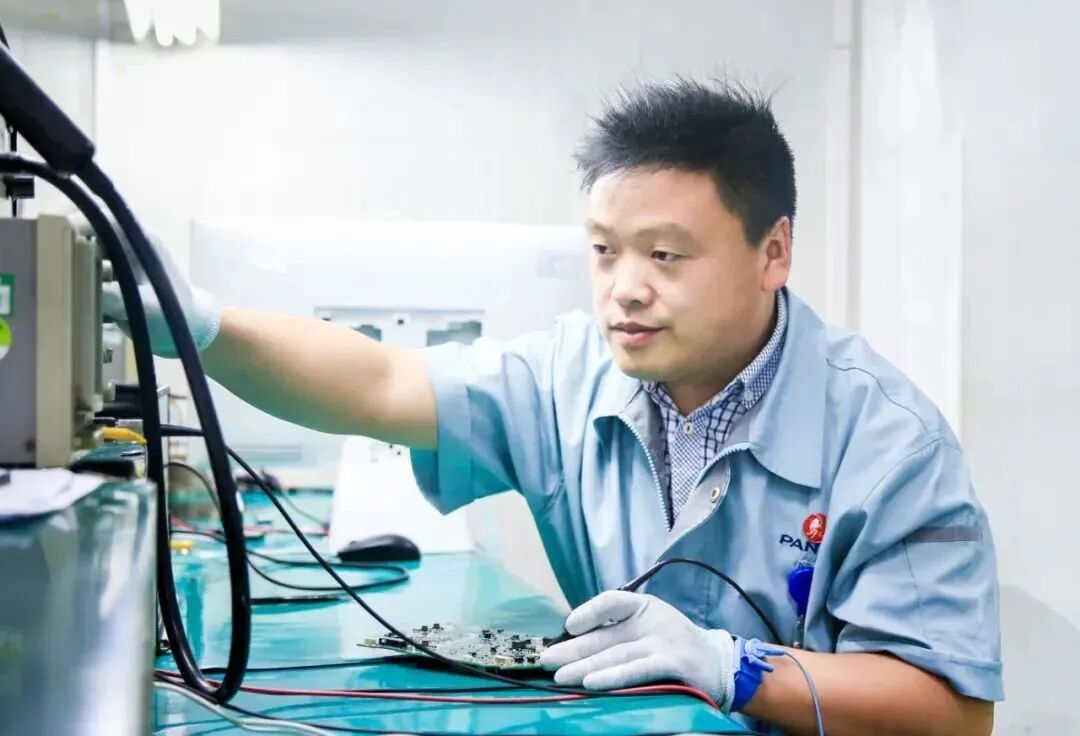 Nanjing Panda Electronics: How the Craftsmanship Spirit is Passed Down from the 60s to the 90s