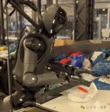 AI and Elderly Care: Humanoid Robots Bring a New Model of Elderly Care! Robots Are in the Testing Phase