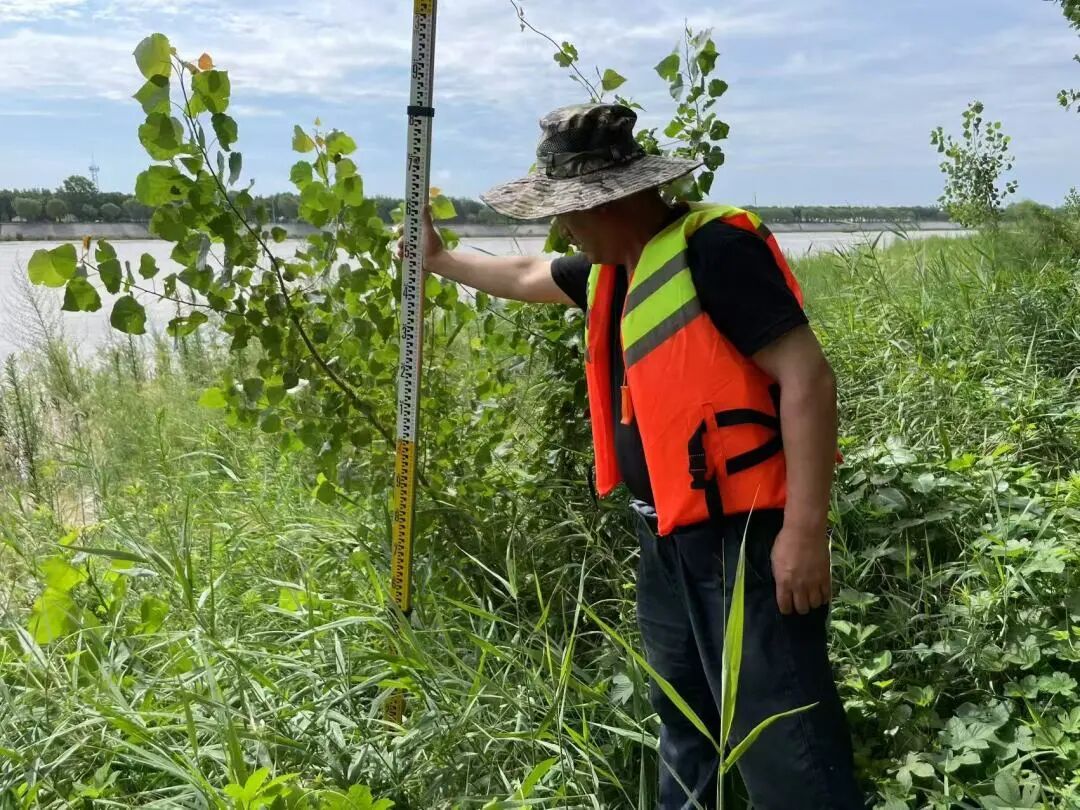 Monitoring the Water Diversion and Sediment Transport Process to Support Real-Time Scheduling Decisions
