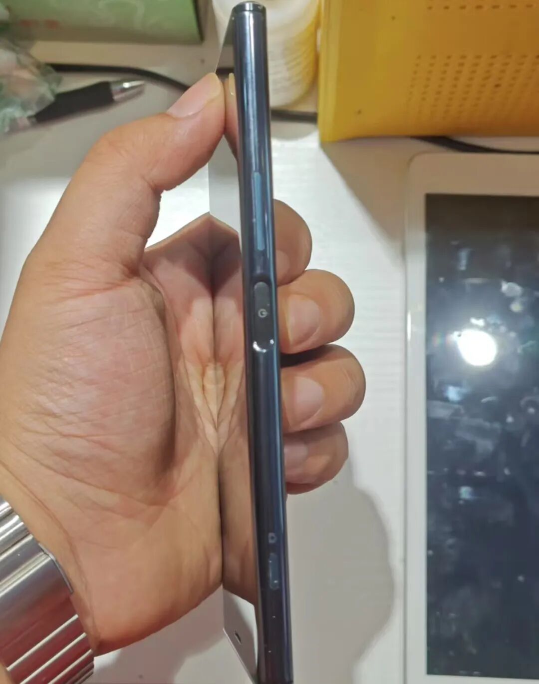 Japanese Version Snapdragon 835 Phone Priced at 180 Yuan, Features 4K LCD Screen and IP68 Water Resistance