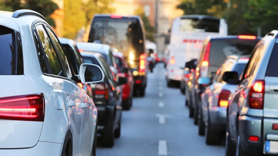 eSIM/eUICC: Overcoming IoT Connectivity Challenges for Efficient Global Deployment