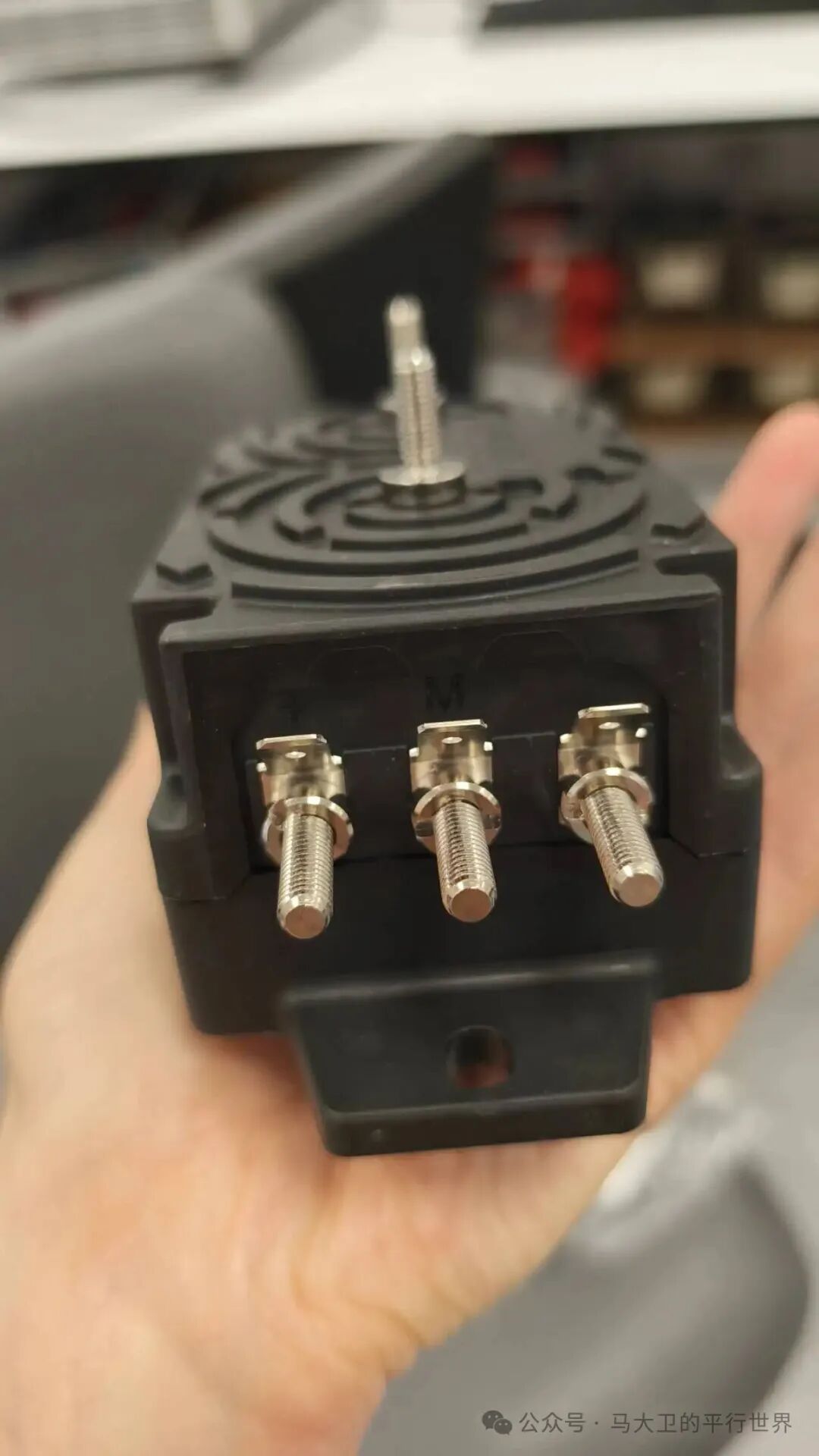 Connecting and Using LEM Voltage Sensors